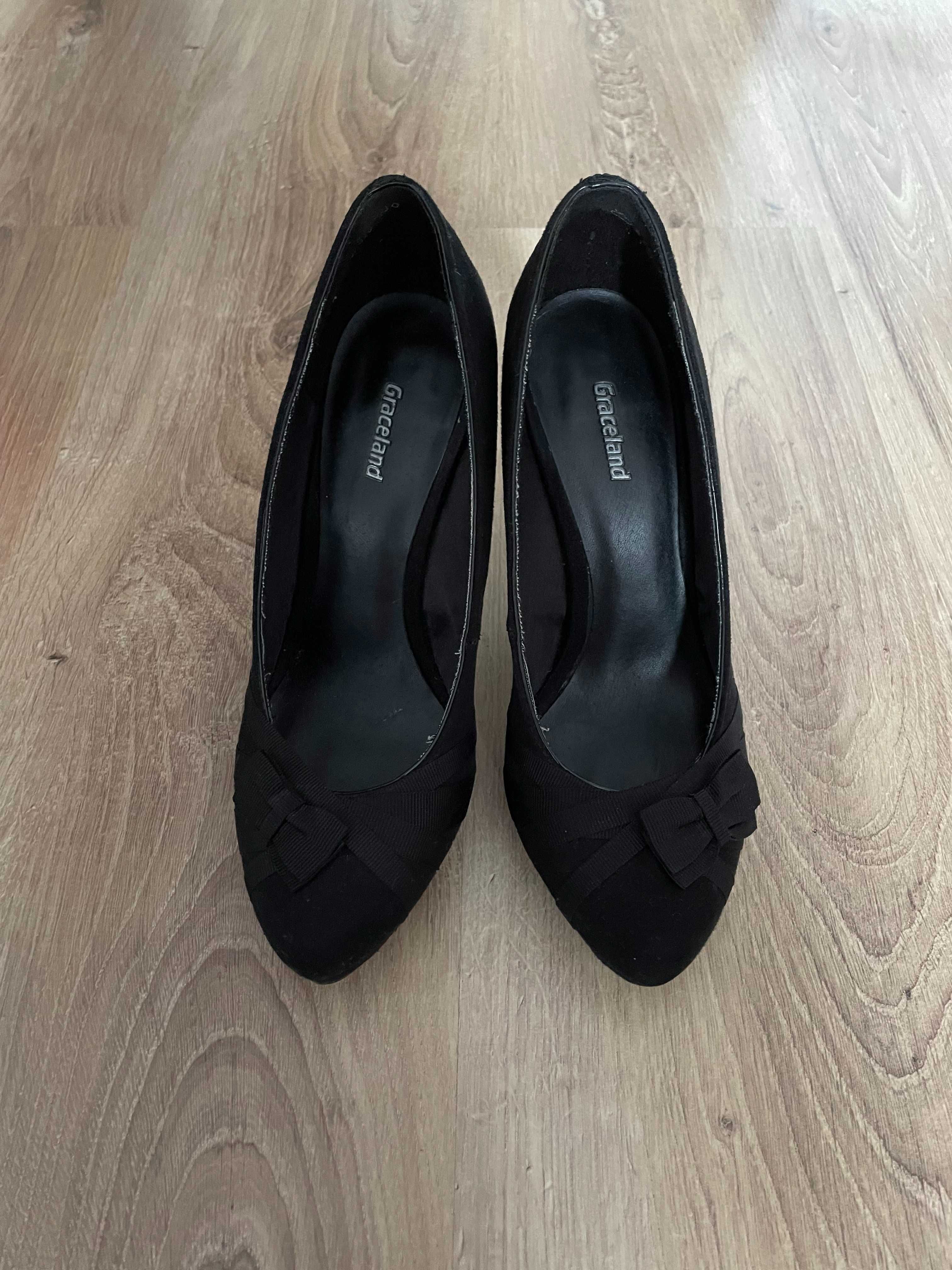 Czarne buty na obcasie szpilki platforma kokarda eleganckie Graceland