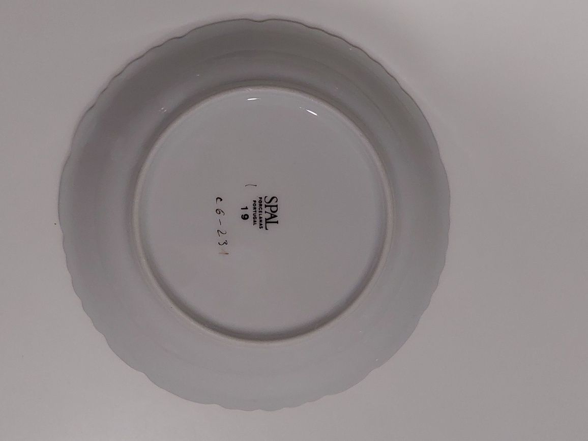 Conjunto loiça da china com bordado a ouro SPAL (porcelanas Portugal)