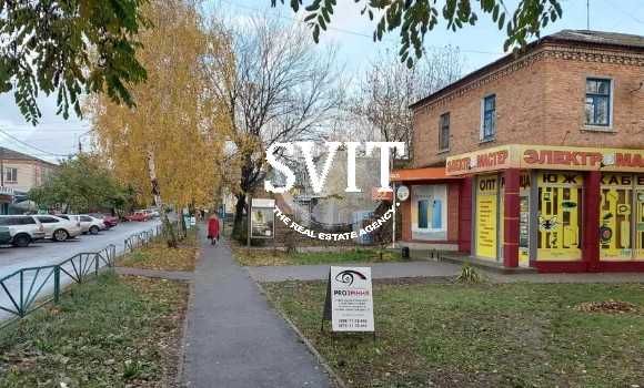Продам 2 к.кв у Чугуєві (центр) навпроти ринку