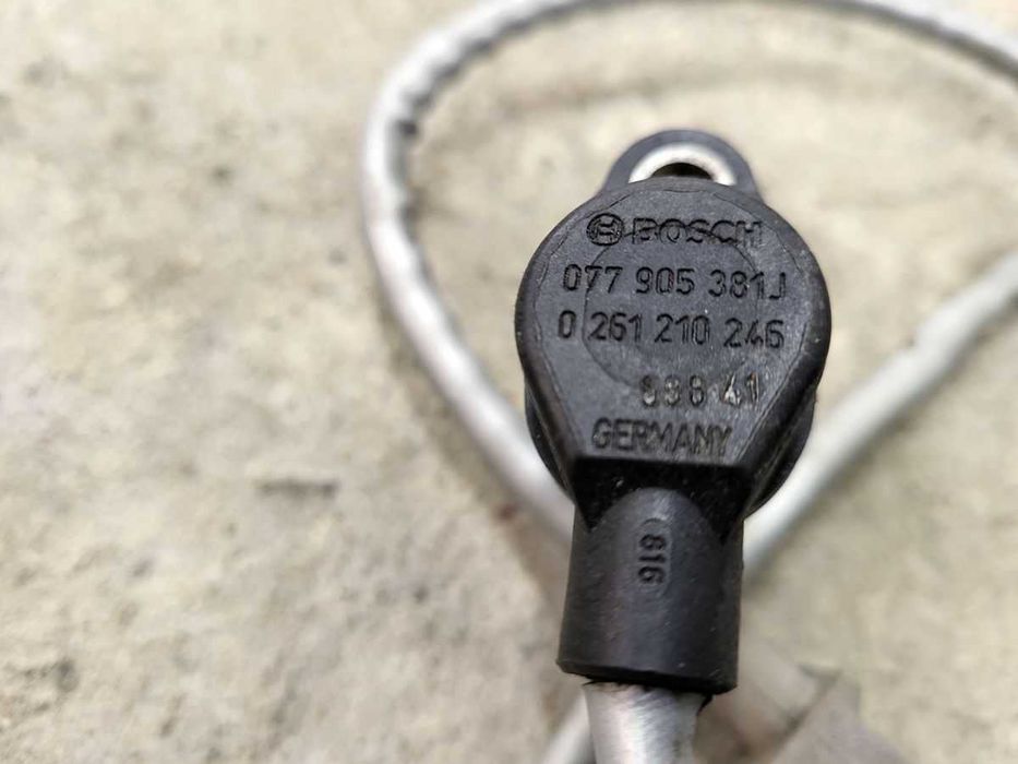 AUDI A8 D3 3,7  , 4,2  czujnik położenia wału .