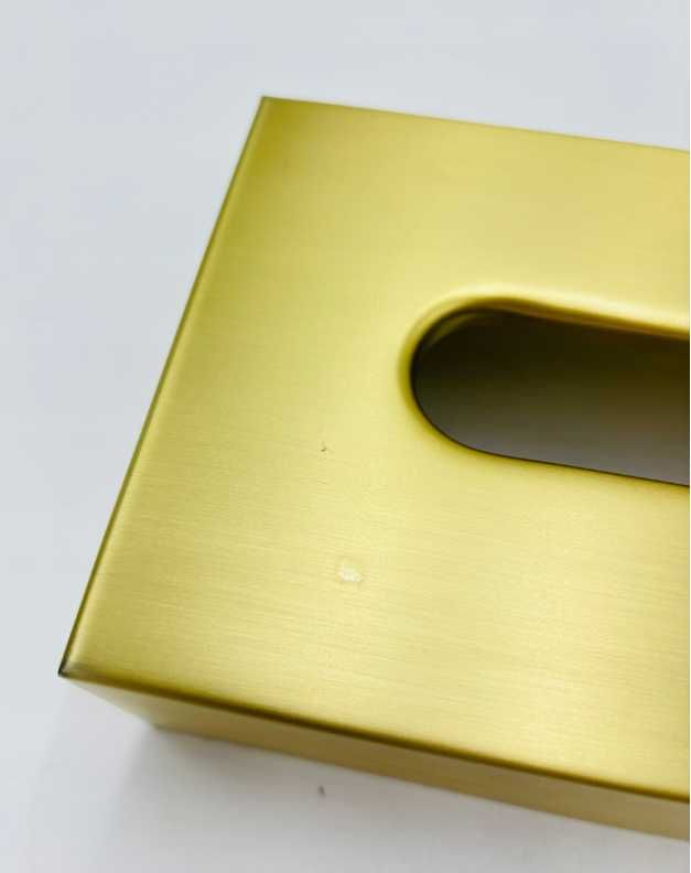 Andrea home Pudełko na chusteczki Acton metalowe złote 26 x 13 cm