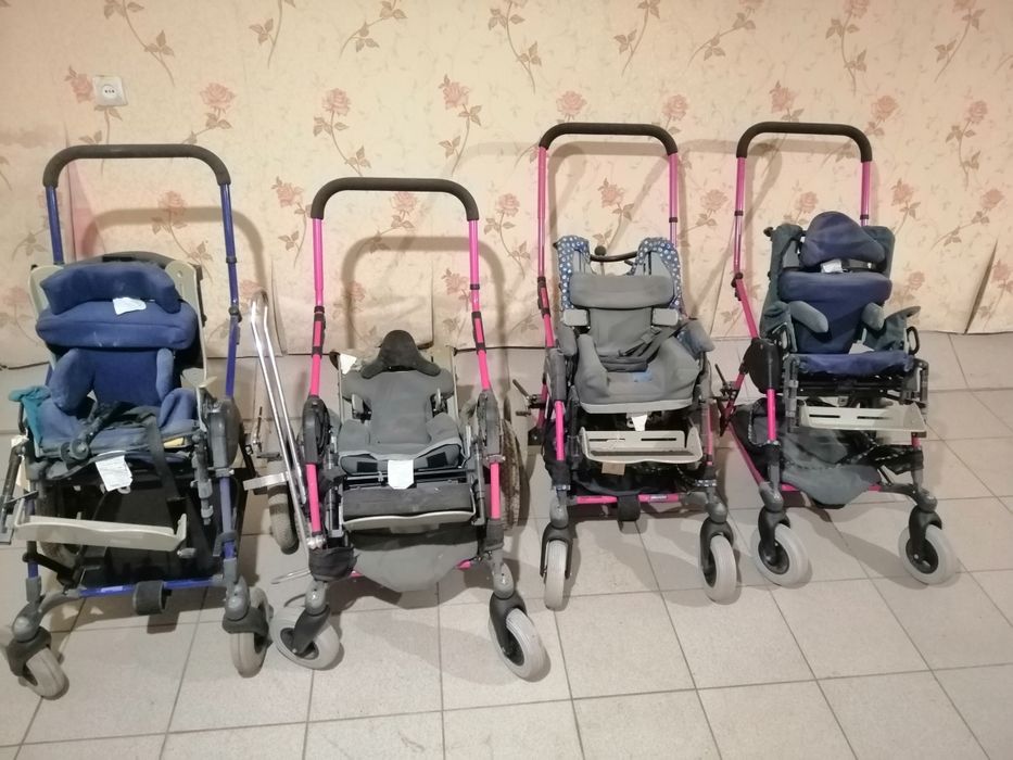 Продаю инвалидные детские коляски.