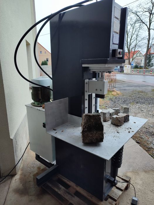 Łupiarka do kamienia 60ton