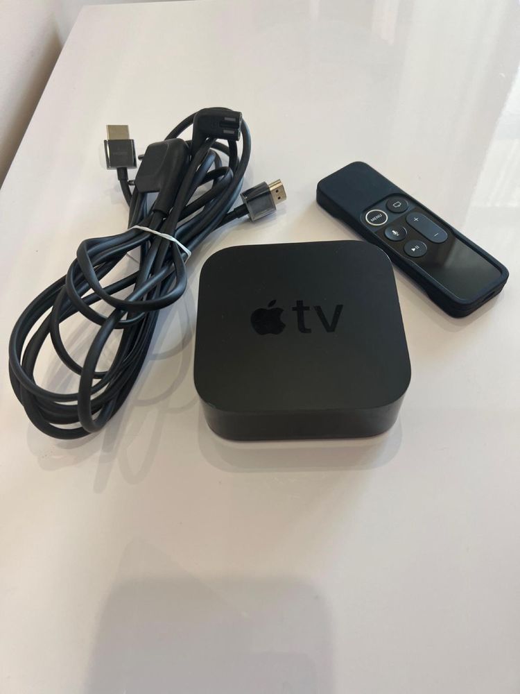 Продам Apple TV 4K 32gb A1842 MQD22LL/A