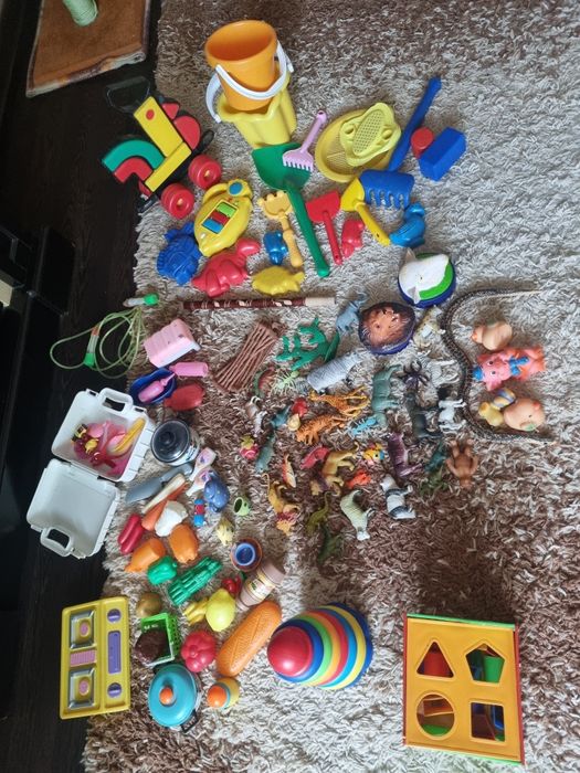 Звіринець,конструктор,пірамідка Всі іграшки одним лотом !