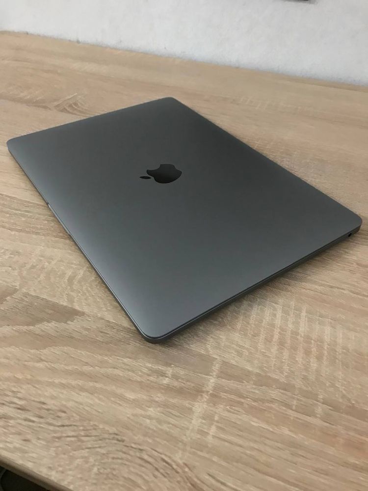 MacBook 2019, діагональ 13”