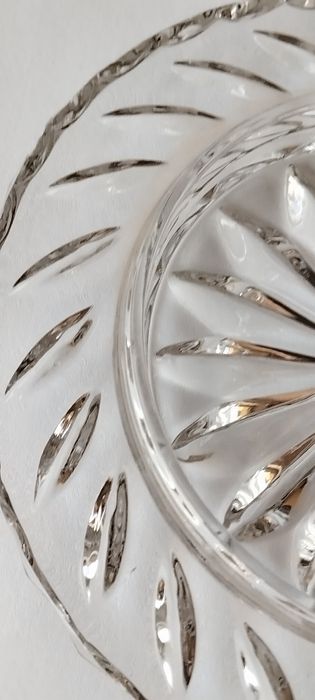 Szklana podstawka pod maselnicę (może być pod świecę)