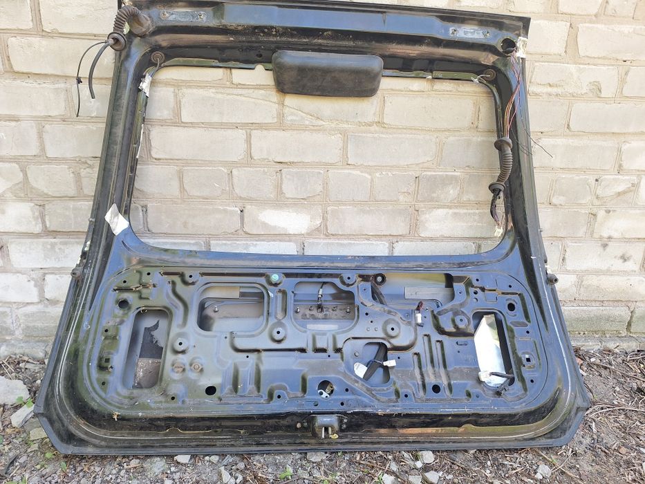 Задня ляда ніссан т30