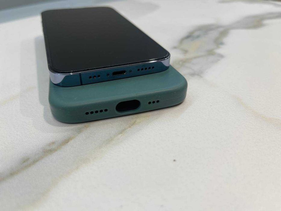 IPHONE 13 PRO 128 GB стан нового 10/10.Комплект, коробка чек зарядка.