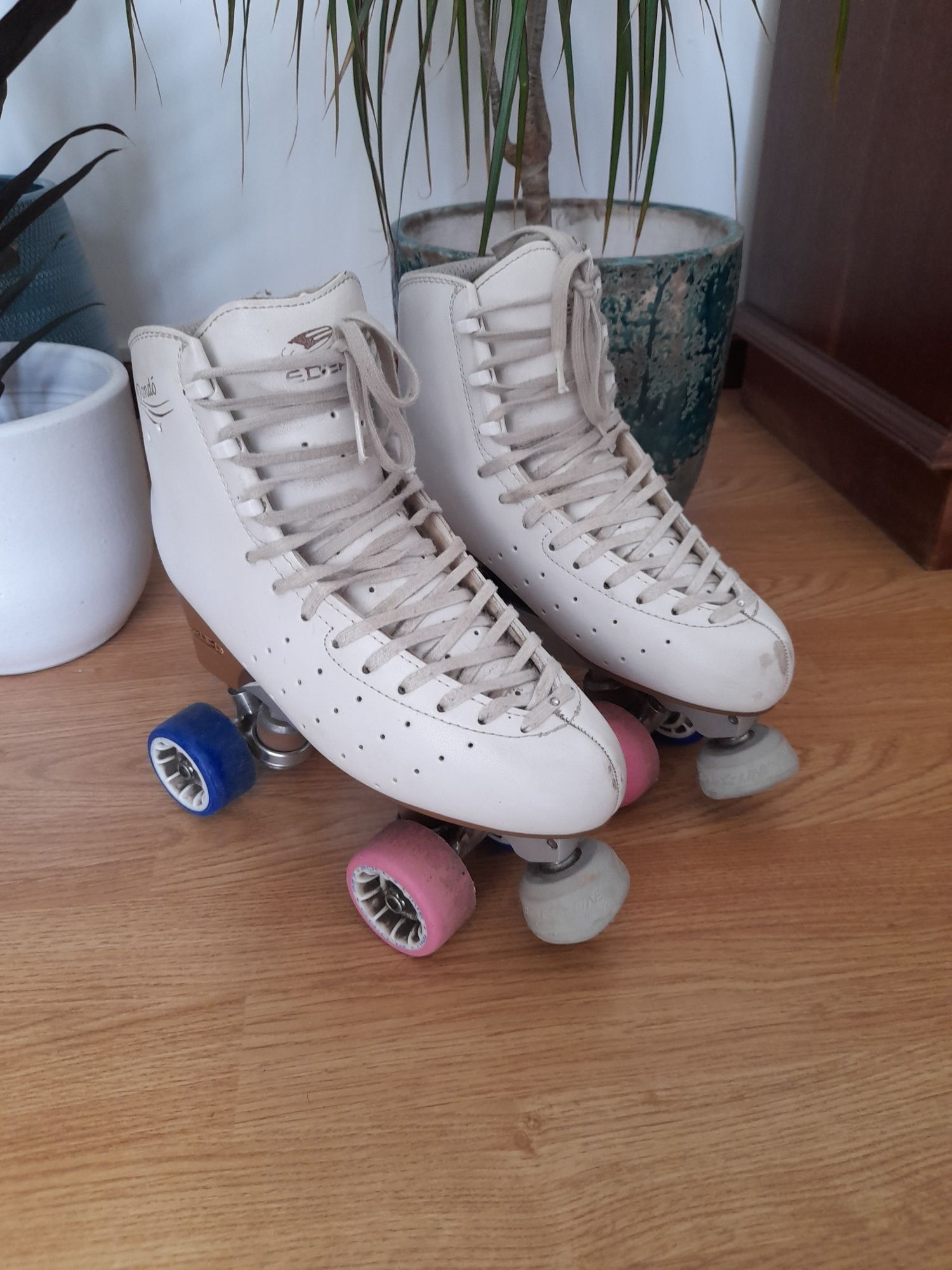 Patins Edea, Rondó.  Patinagem artística.