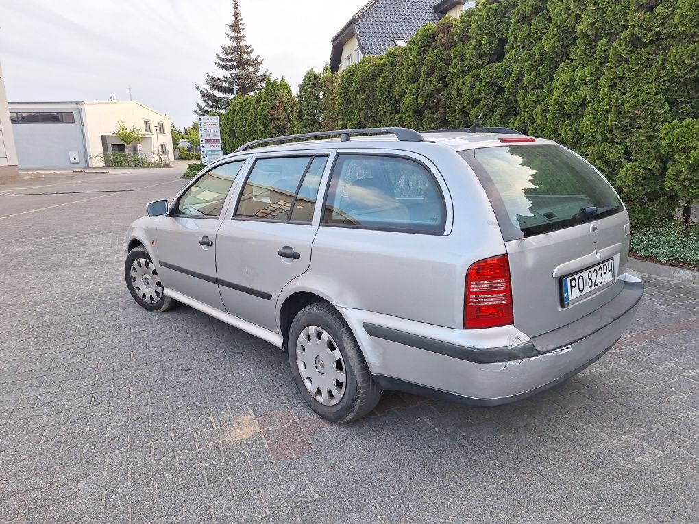 Skoda Octavia Kombi 1.6 benzyna Klima Elektryka Wspomaganie