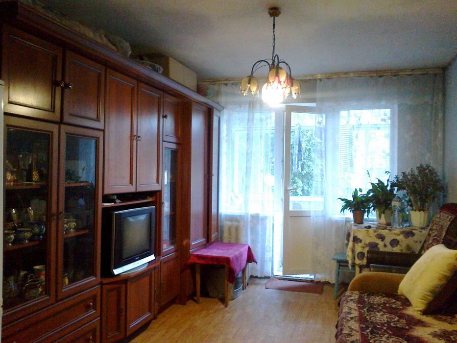 ПРОДАЮ 3-кім.Кв 58м2 (ЦЕНТР)на 2эт. Проспект ПЕРЕМОГИ. Нов.М/п,Ламінат