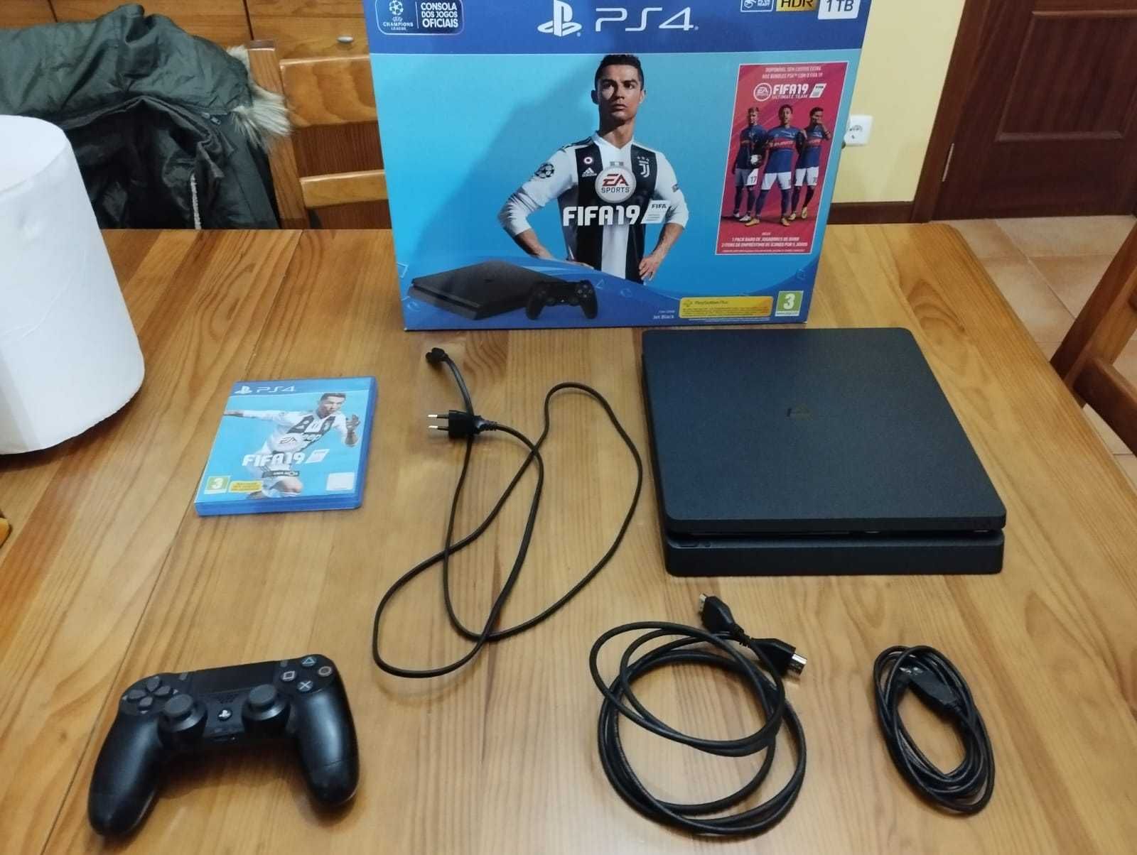 PS4 com caixa e jogo