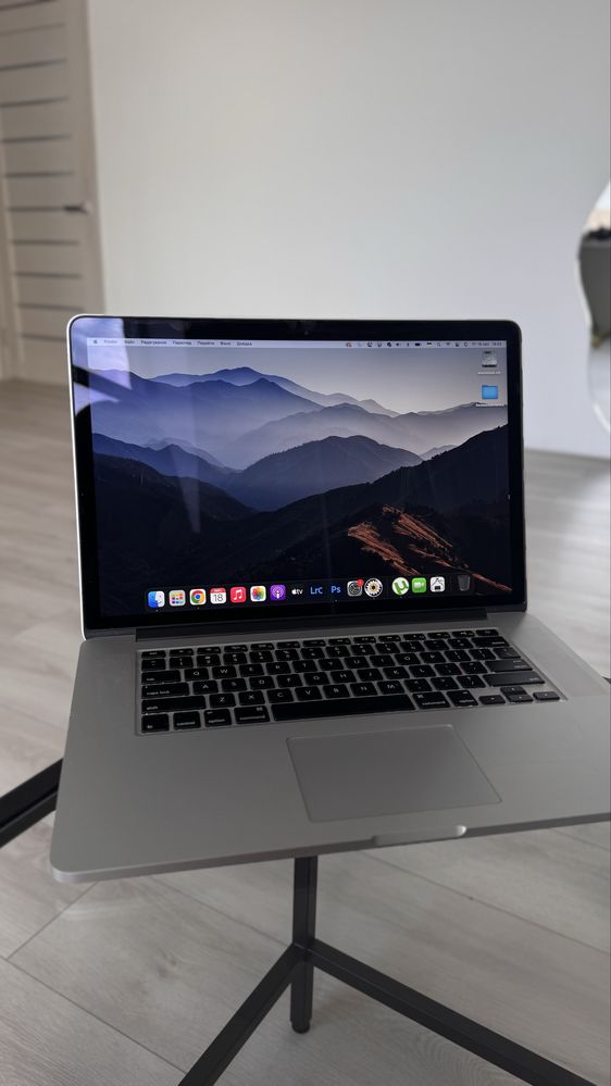 Macbook Pro 15 2015 16GB; SSD 256