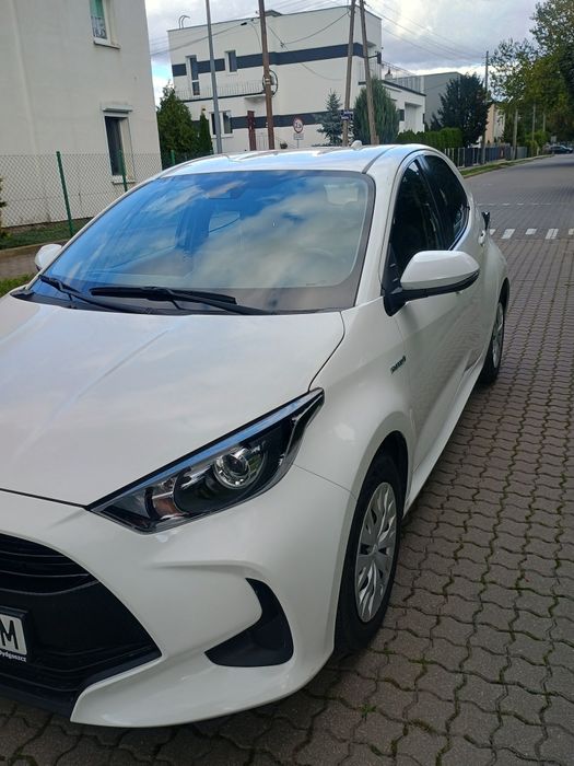 Toyota Yaris hybryda automat