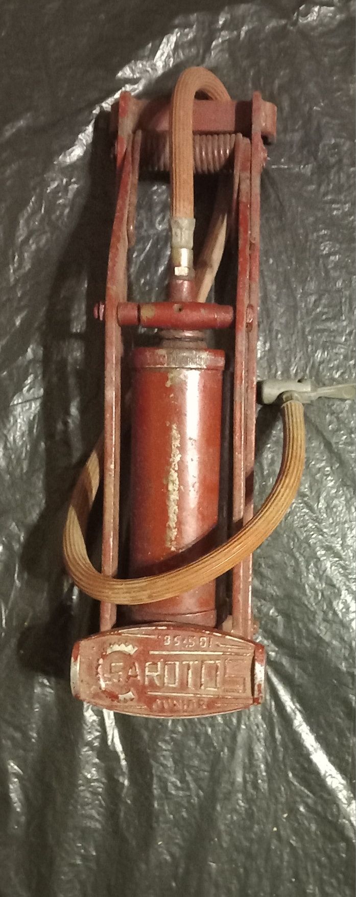 Bomba de pé para