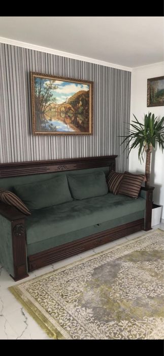 Продам диван класичний