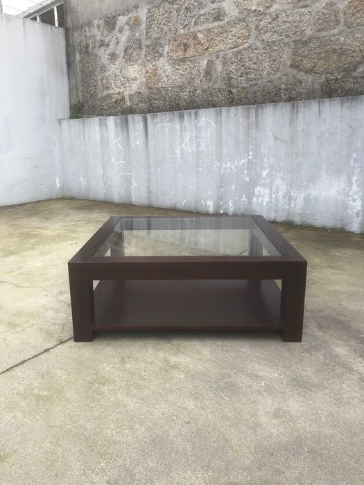 Mesa de apoio em madeira maciça de mogno, estilo inglês em bom estado