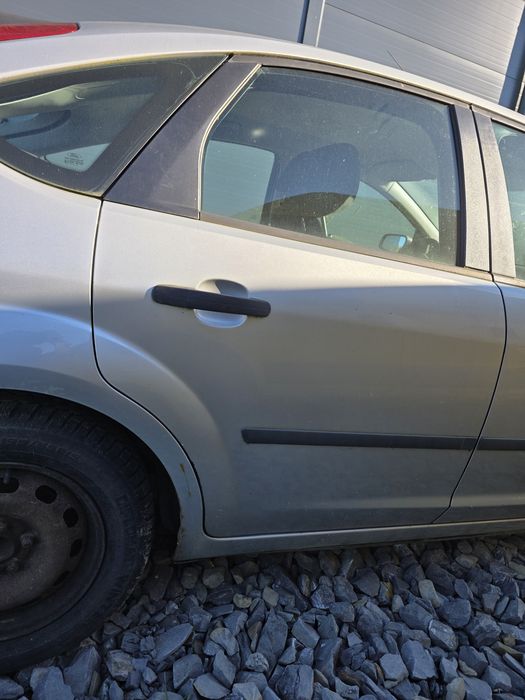 Ford Focus Mk2 drzwi prawe tył