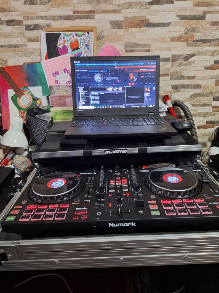 Numark dj + case
