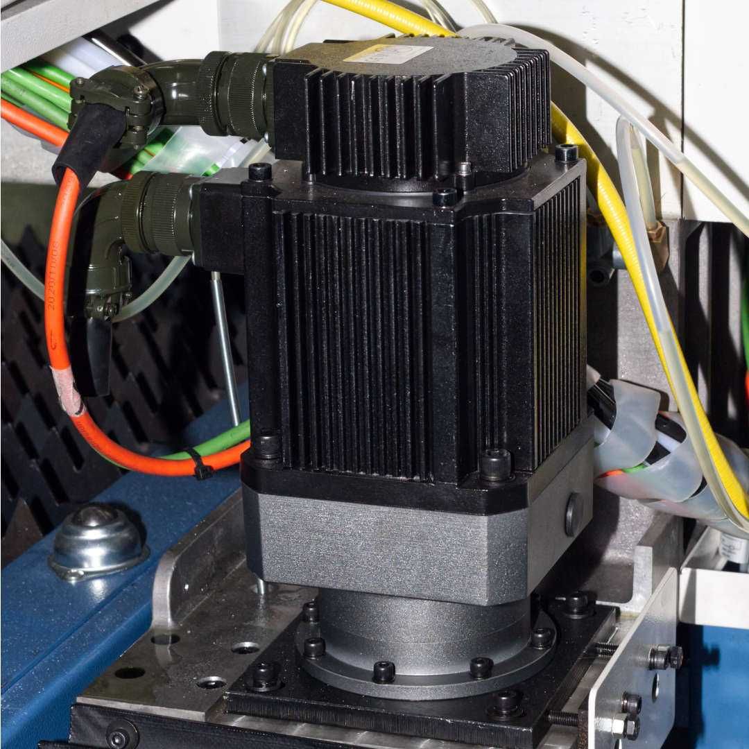 Ploter wypalarka laserowa CNC FIBER wycinarka 1500W 220x6000mm
