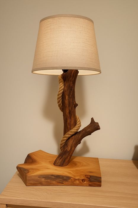 Lampka nocna handmade z drewna
