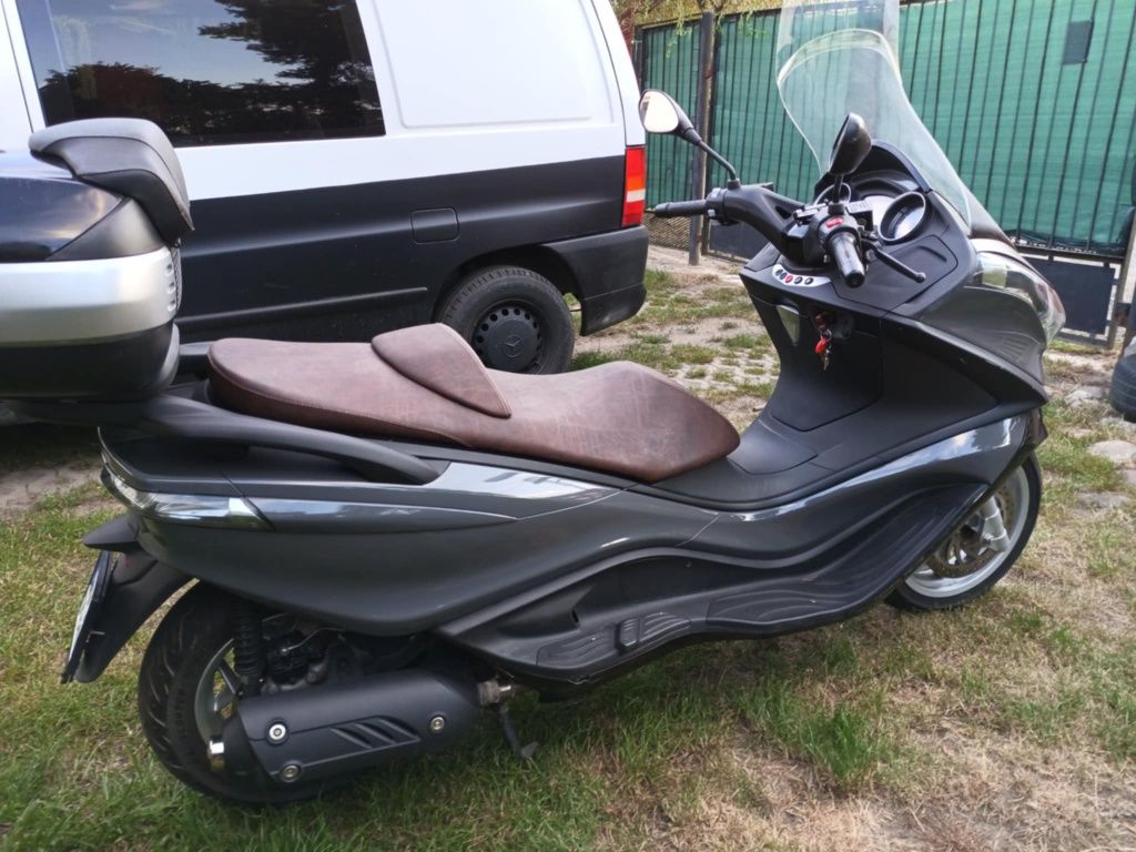 Skuter Piaggio X10