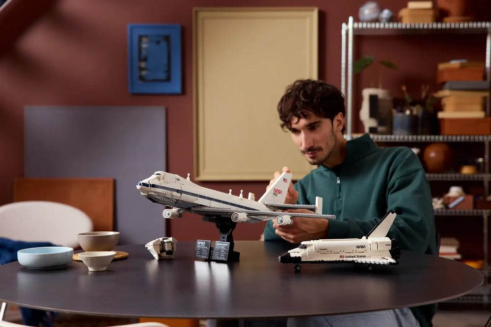 Конструктор lego сумісний літак-носій шатлів (10360)