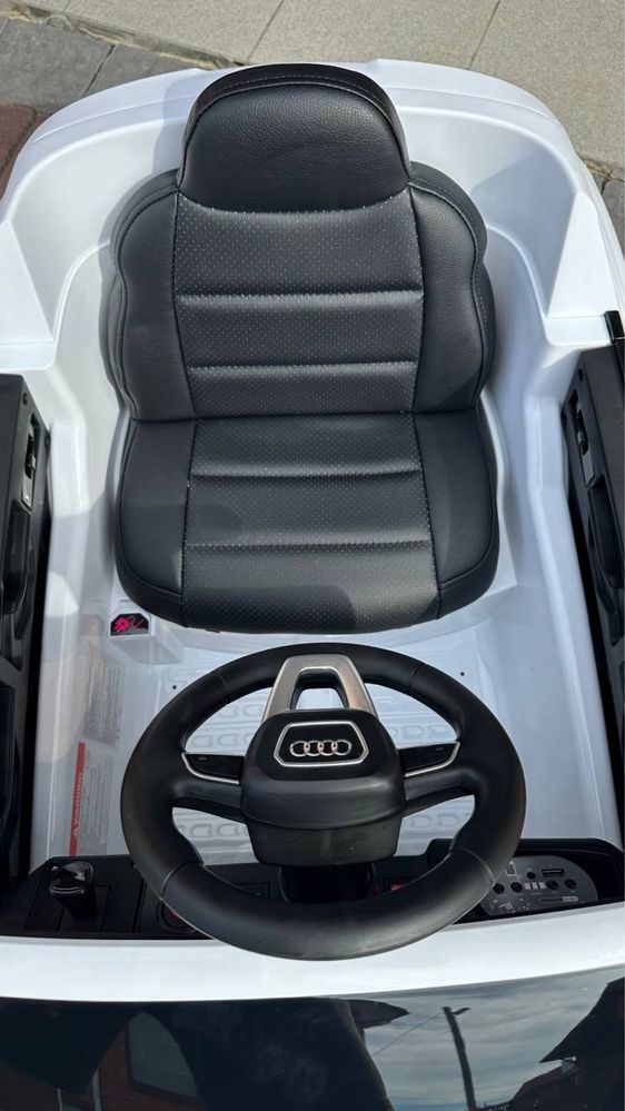 Авто на акумуляторі Детский електромобіль Audi Q7 Ауді Q7 Дитячий