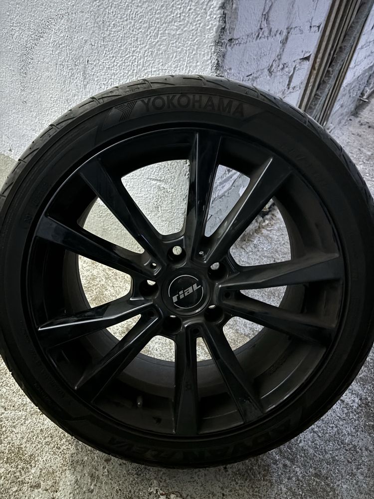 Felgi Rial m12 black 17 cali z oponami letnimi Yokohama