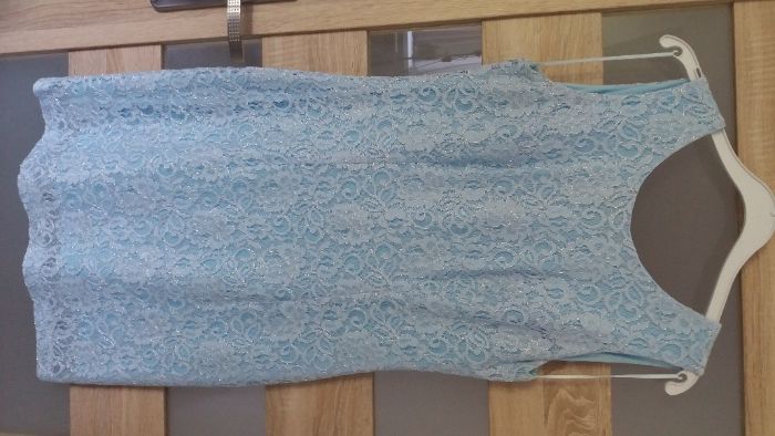 Koronkowa sukienka ze srebrną nitką Zjawiskowa