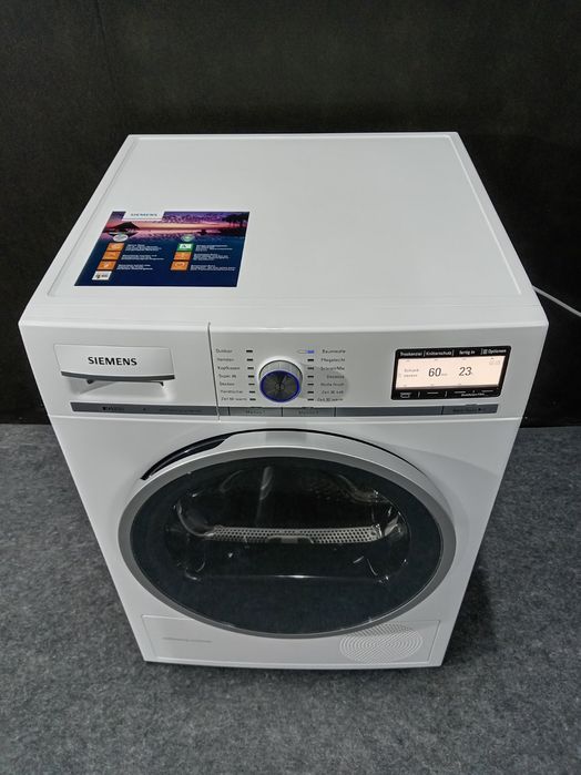 Це сушильна машина Siemens iQ800 WT47Y701.