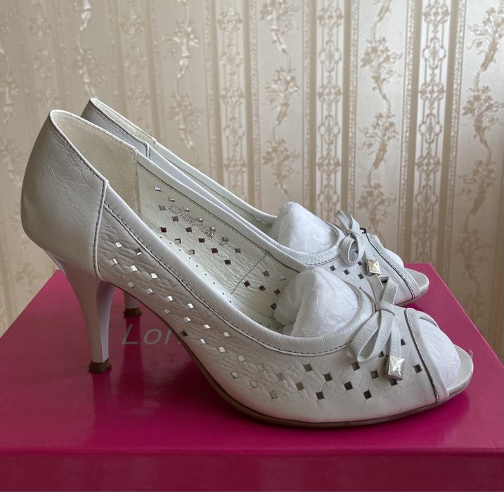 Туфли, босоножки (37 р.)