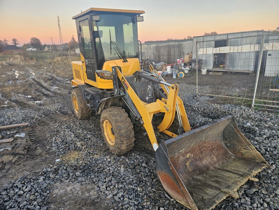 Wynajem ładowarkę  i bobcat mustang 4x4 widły I łyżka sprzęt budowlany