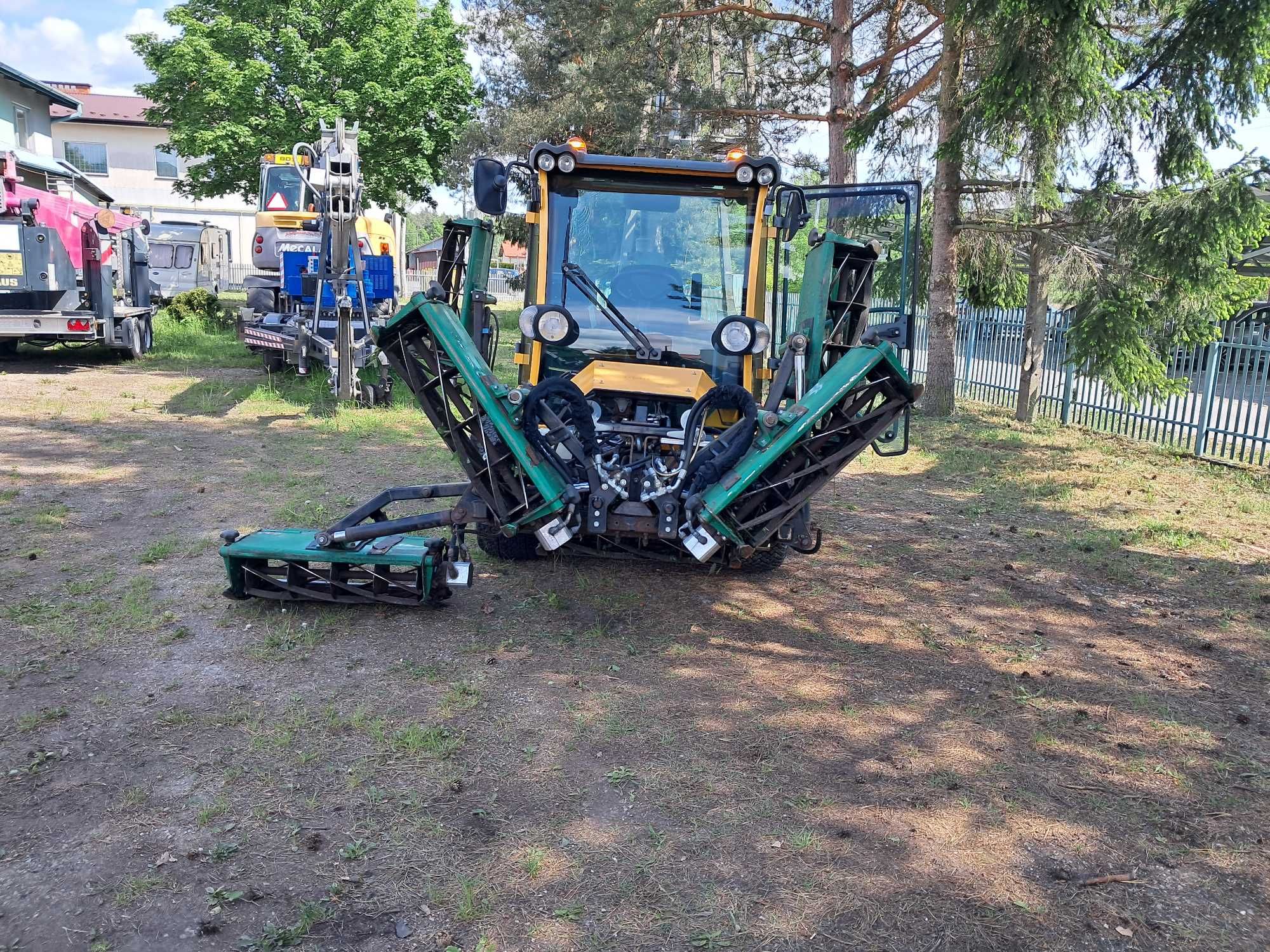 nośnik narzędzi Belos Trans Giant, 2012r, 4x4, kosiarka Karcher MIC 84