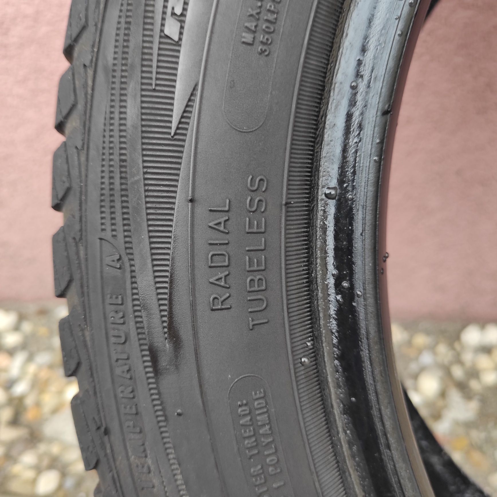Opony wielosezonowe Goodyear Vector 4 seasons komplet 4 szt.