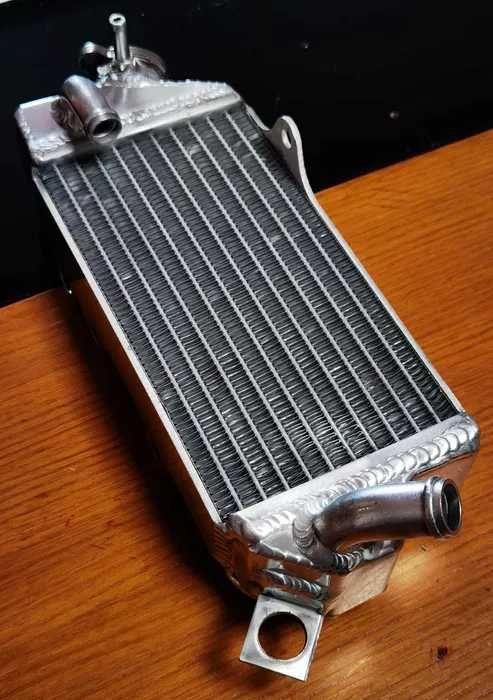 Radiador Kawasaki KX80 de 91 a 97 e KX100 de 95 a 97 Alumínio Perf.