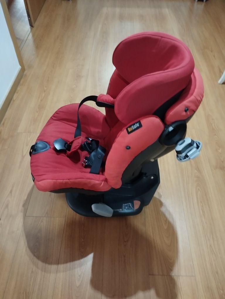 Cadeira de criança automóvel