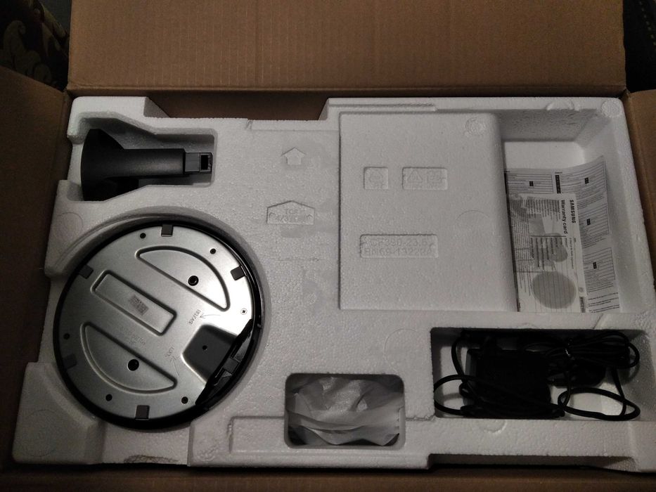 Монітор Samsung C24F390FHI