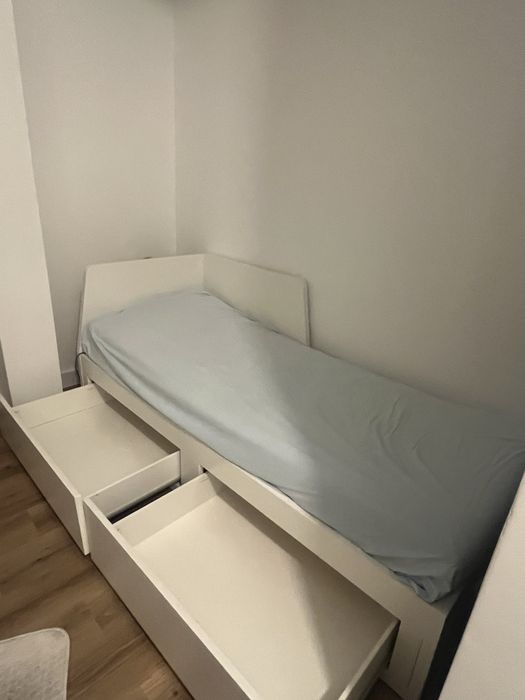 Cama Dupla IKEA + Colchões (como novos)
