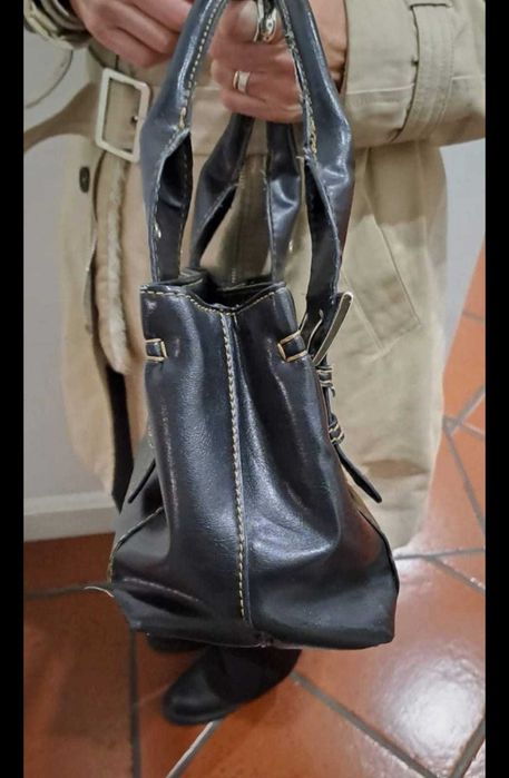 Mala/carteira preta de senhora