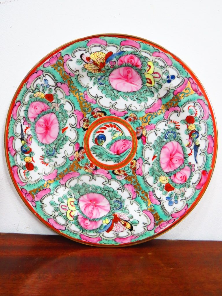 Prato em porcelana - Macau.