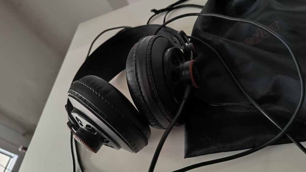 Słuchawki przewodowe Superlux