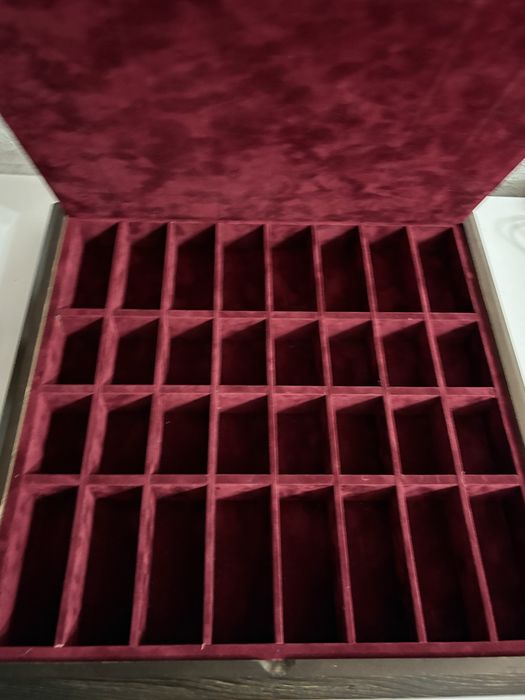 Продам дизайнерські шахмати ручноі роботи