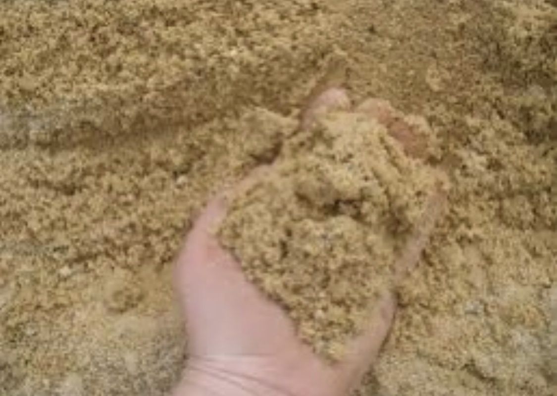 Пісок підсипка суглинок супісок щебінь відсів доставка песок щебень