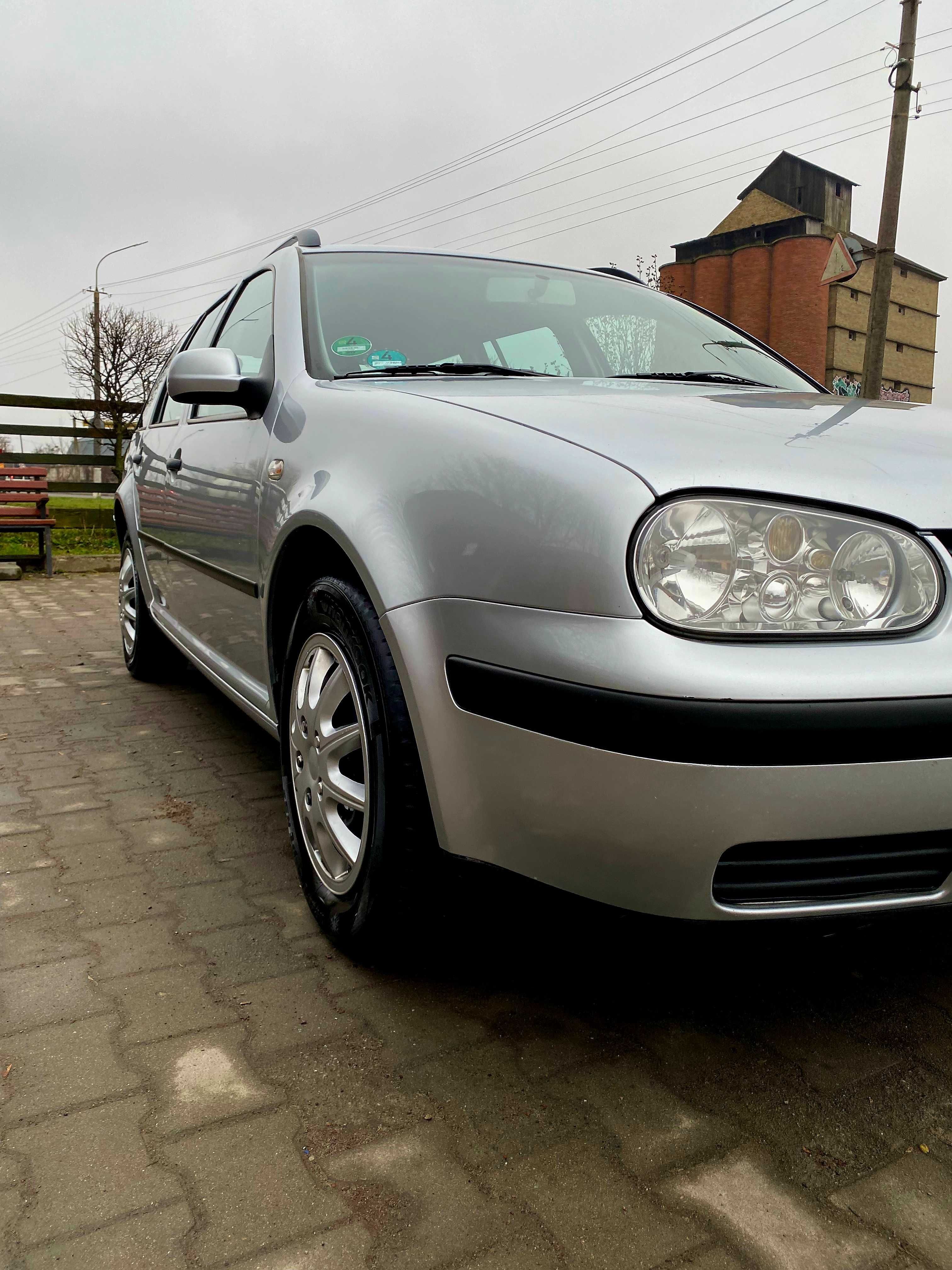 Volkswagen Golf 4. 1.6 бензин