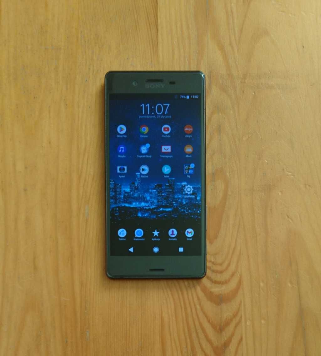 Smartfon Sony Xperia X