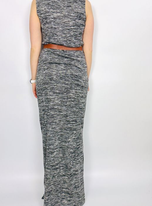 Szara sukienka maxi bez rękawów L 40