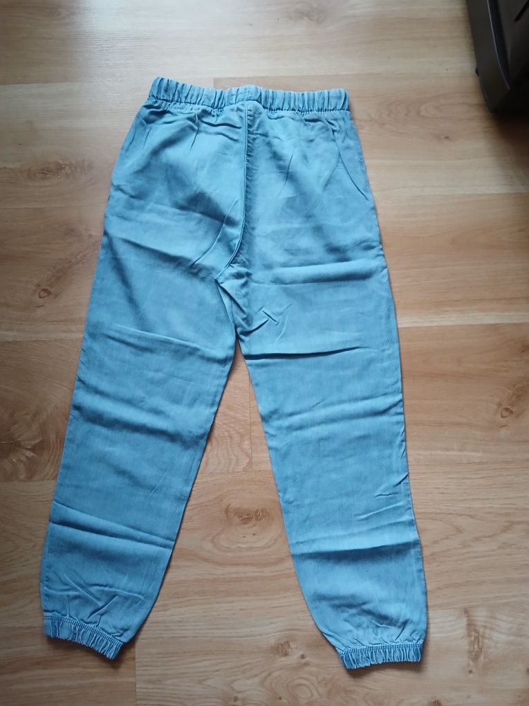 Spodnie na wiosnę/lato alladynki r.140