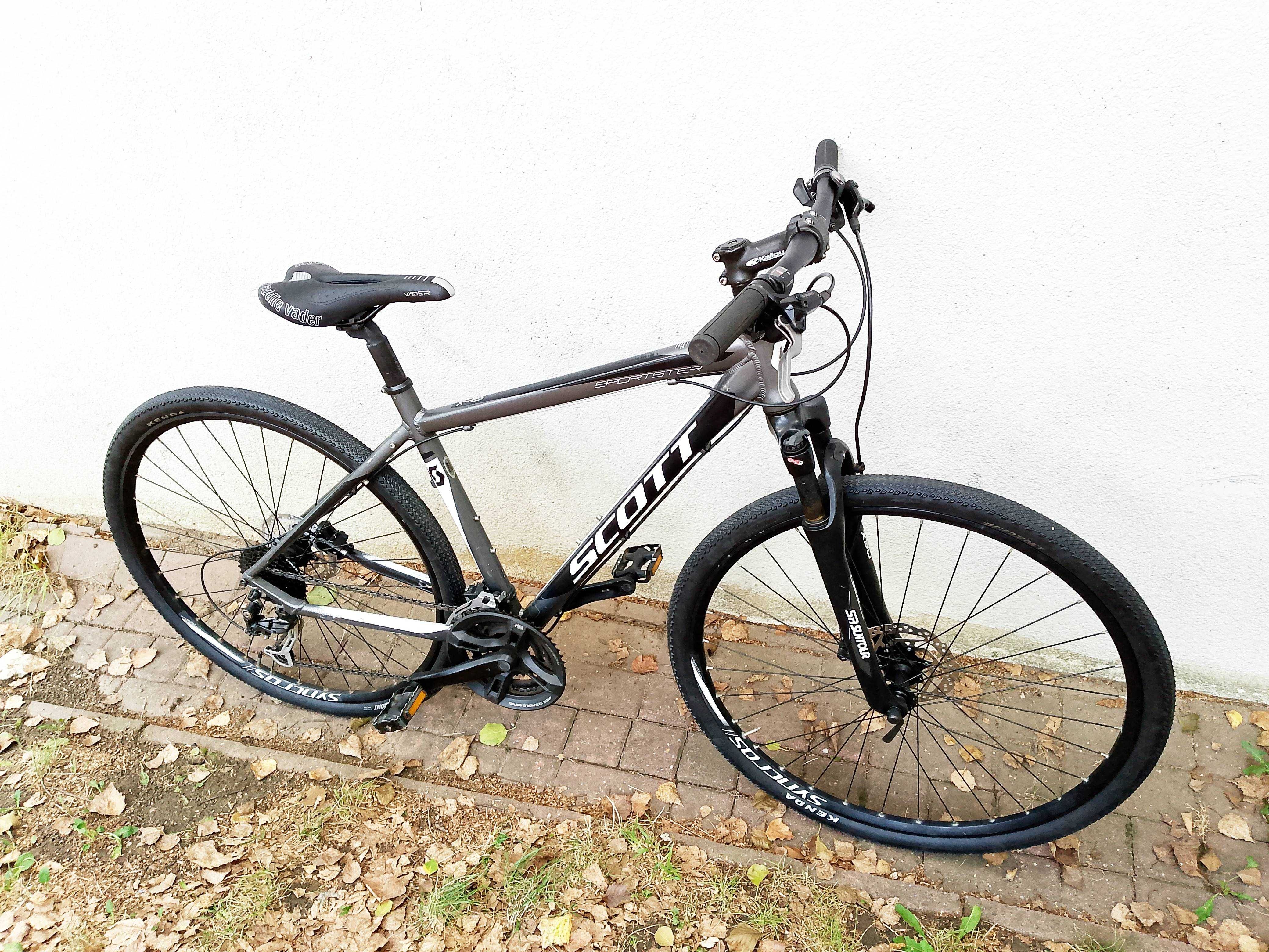 rower trekkingowy 28 cali scott,shimano alivio,hydraulika, po serwisie
